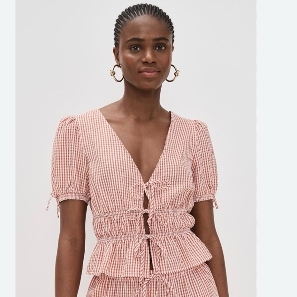 (NWT) WAYF Nina Tie Front Top size M
